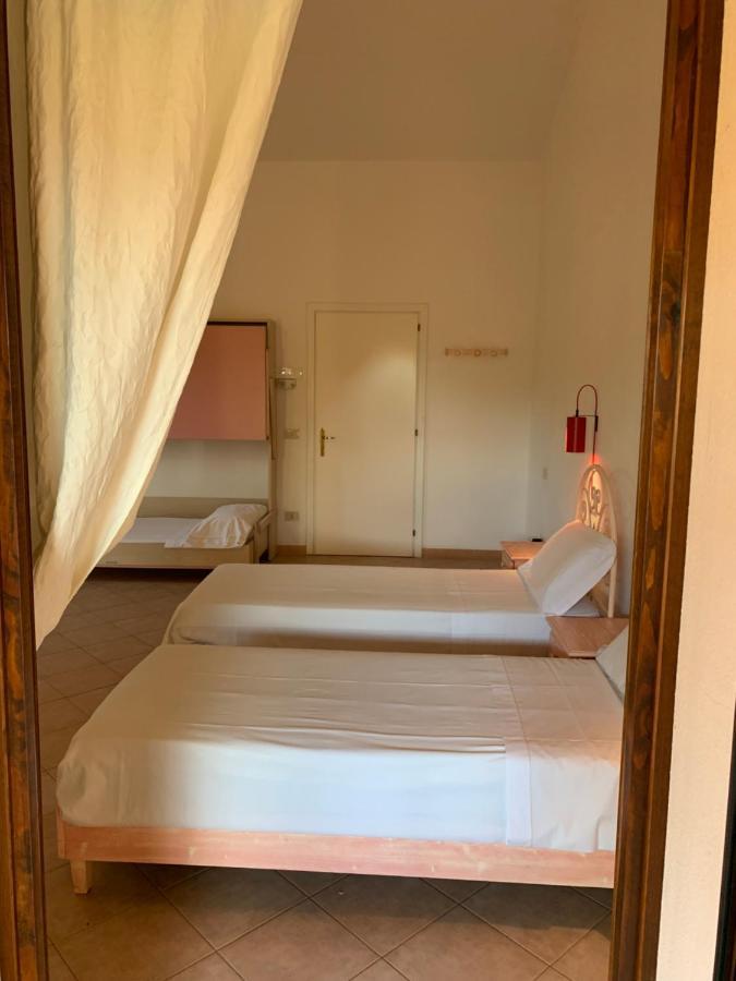 Godo Beach Hotel Baja Sardinia Eksteriør bilde