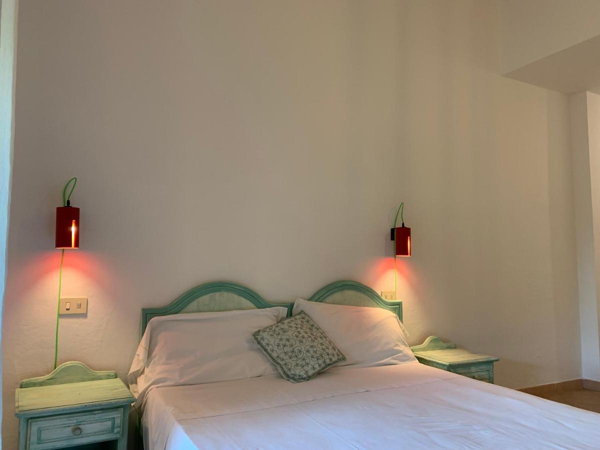 Godo Beach Hotel Baja Sardinia Eksteriør bilde