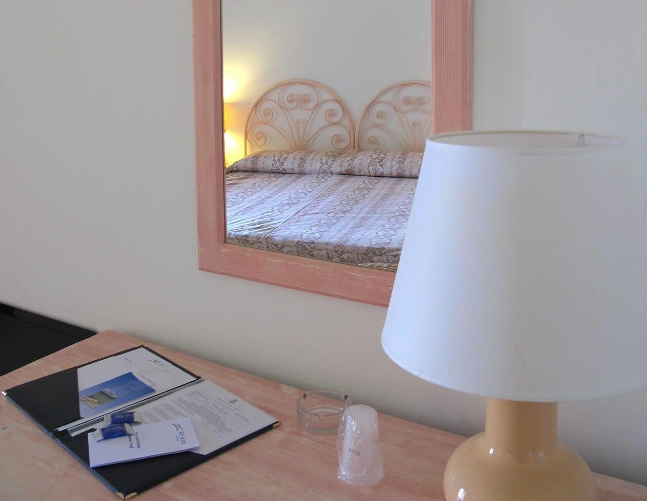 Godo Beach Hotel Baja Sardinia Eksteriør bilde