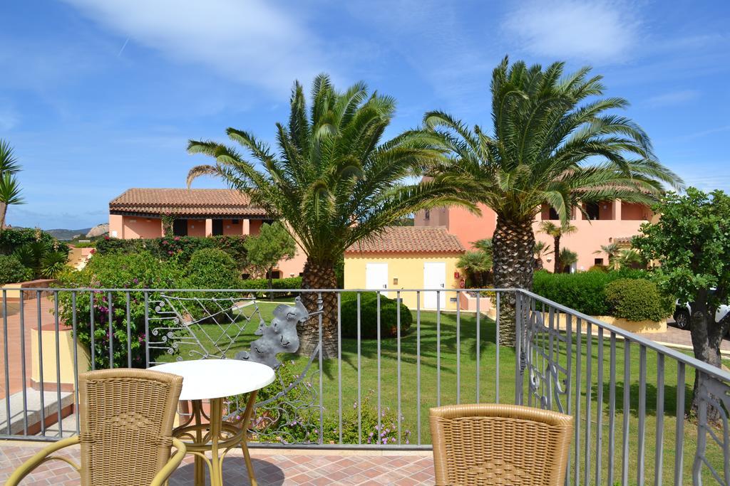 Godo Beach Hotel Baja Sardinia Eksteriør bilde